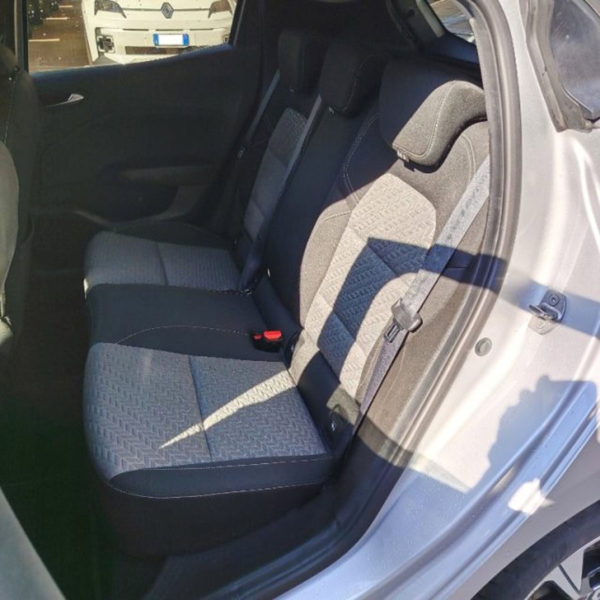 Renault Clio Blue dCi 100 CV 5 porte Evolution (5)