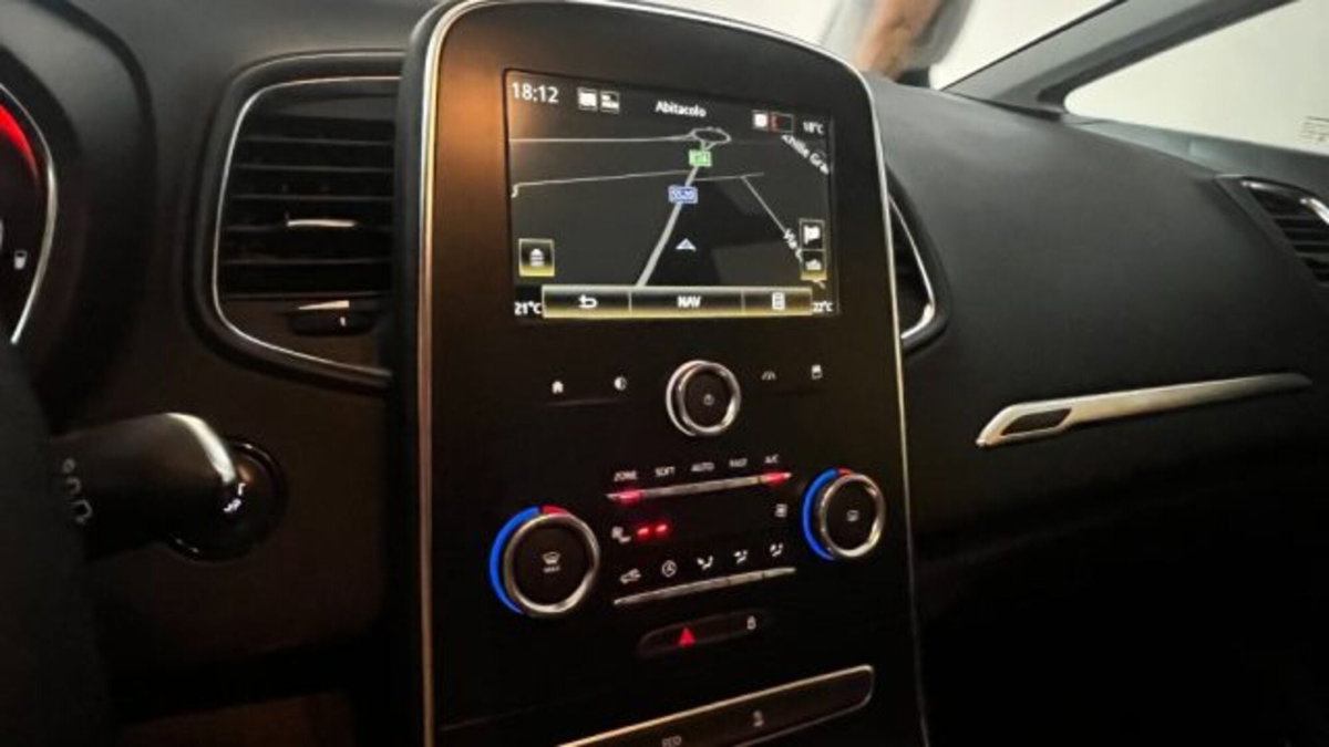 Renault Grand Scénic 1.7 blue dci Sport Edition2 120cv edc (11)