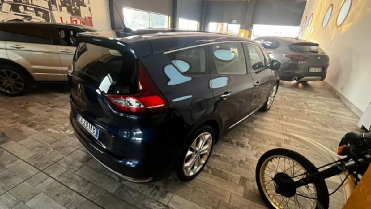 Renault Grand Scénic 1.7 blue dci Sport Edition2 120cv edc (6)