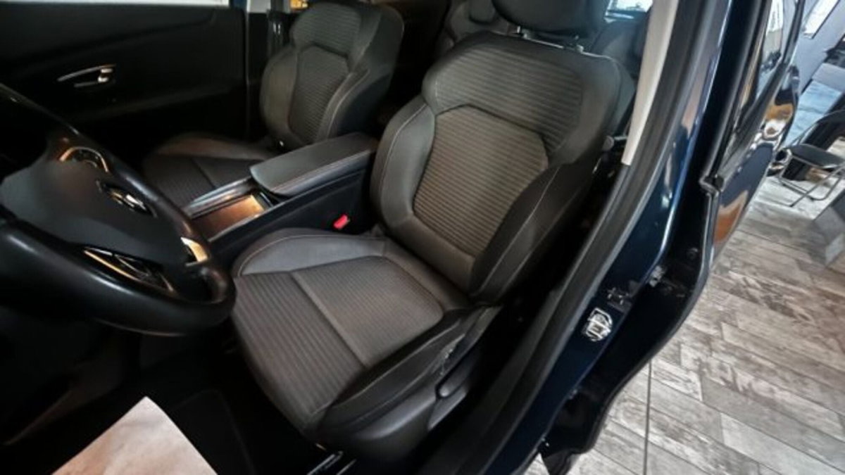 Renault Grand Scénic 1.7 blue dci Sport Edition2 120cv edc (9)