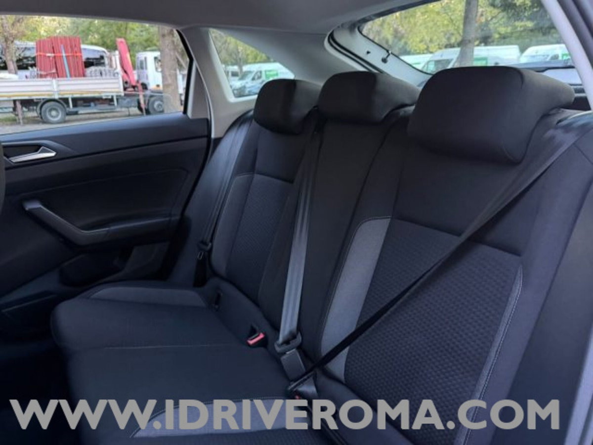 Volkswagen Taigo 1.0 tsi Life 95cv (10)