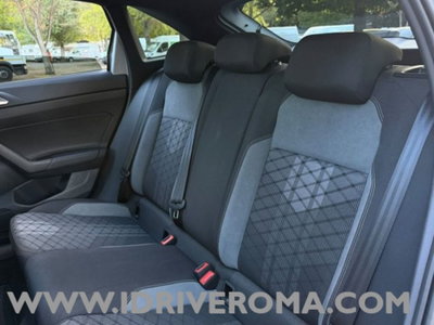 Volkswagen Taigo 1.0 tsi R-Line 115cv dsg (19)