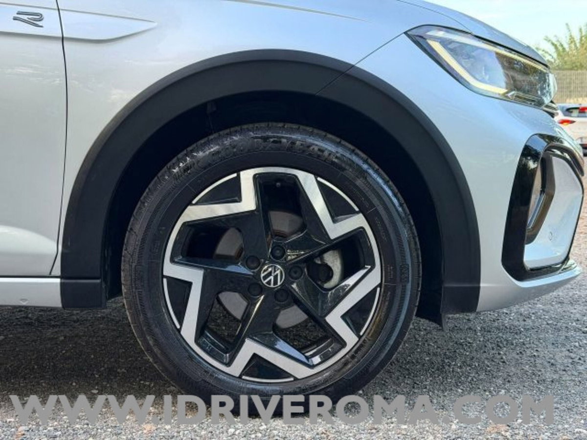 Volkswagen Taigo 1.0 tsi R-Line 115cv dsg (6)