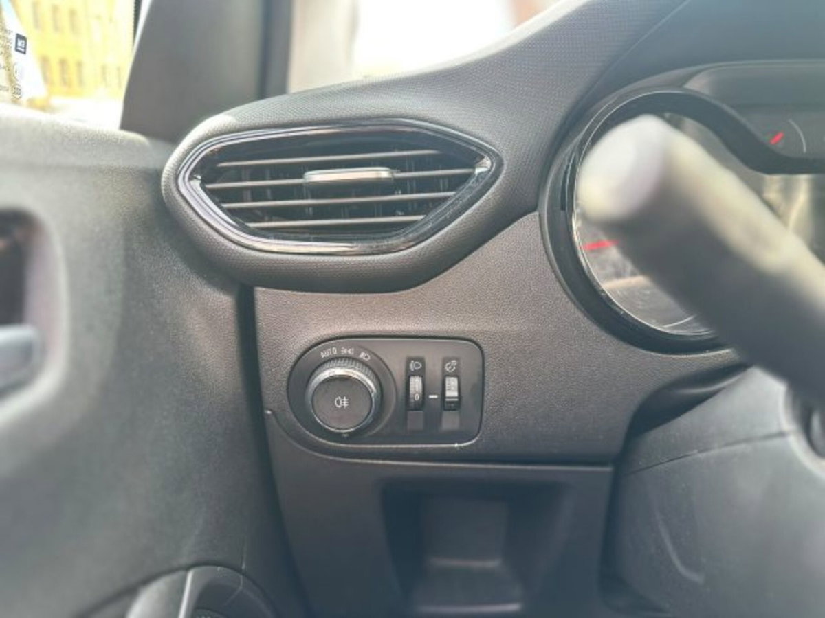 Opel Crossland 1.2 12V Start&Stop Edition (18)