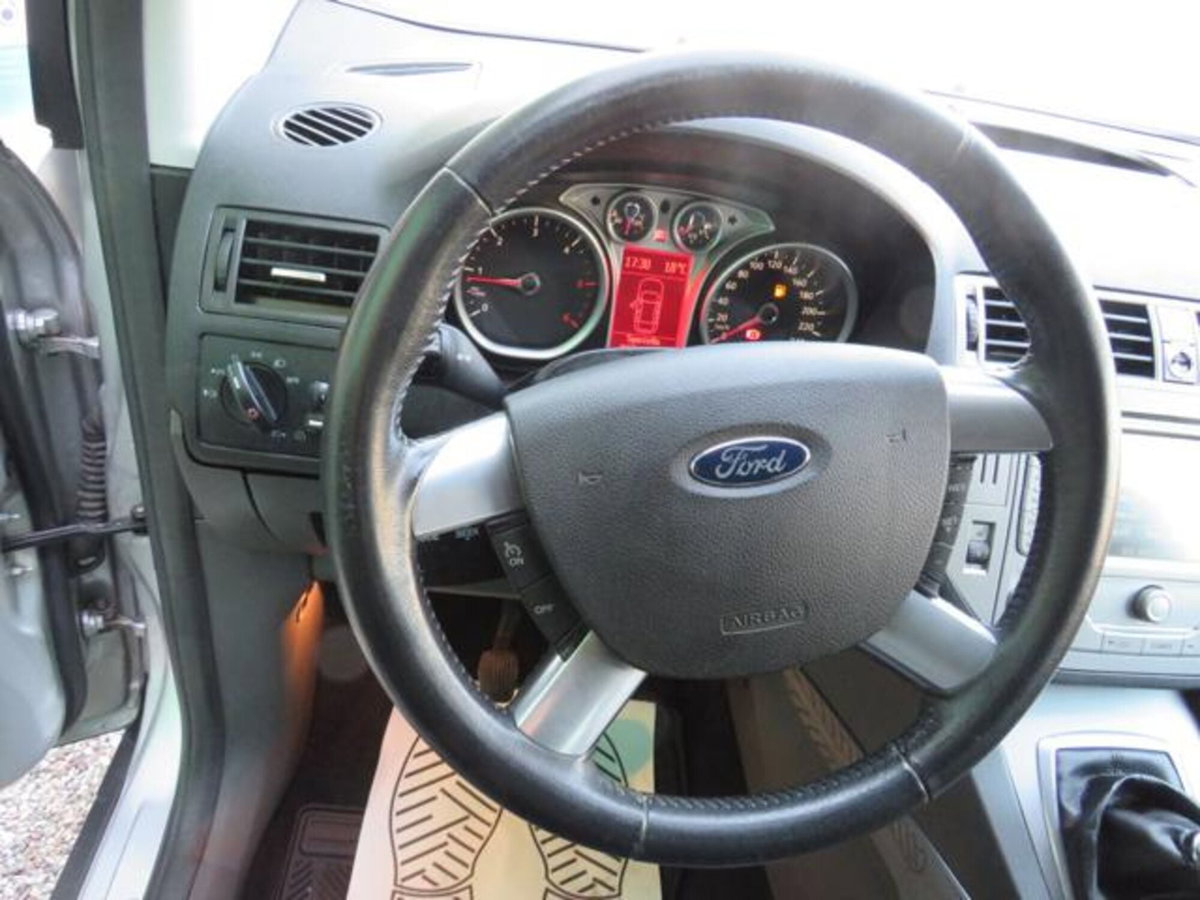 Ford Kuga 2.0 TDCi 163 CV 4WD Titanium DPF (10)