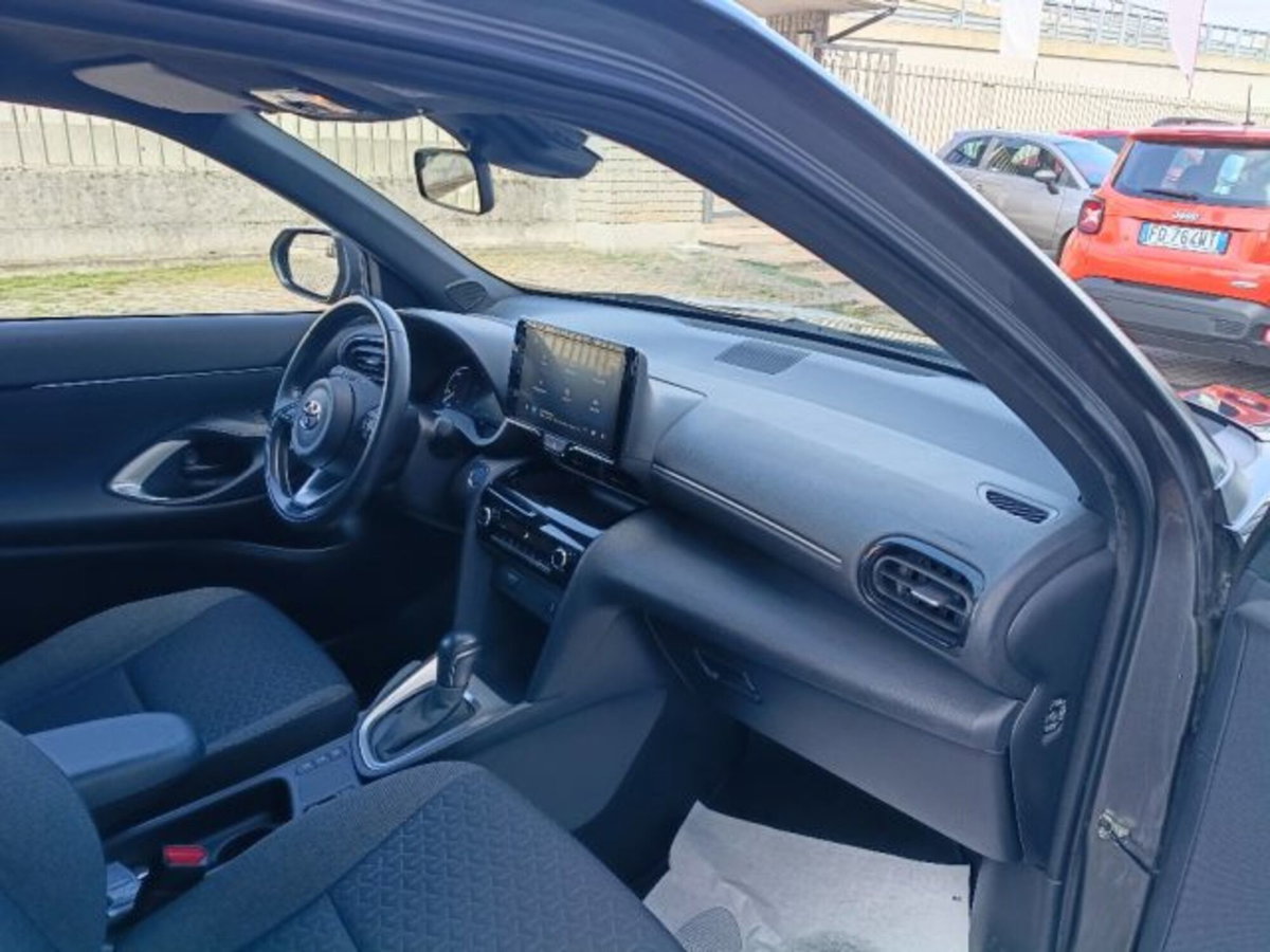 Toyota Yaris Cross 1.5 Hybrid 5p. E-CVT Trend (12)