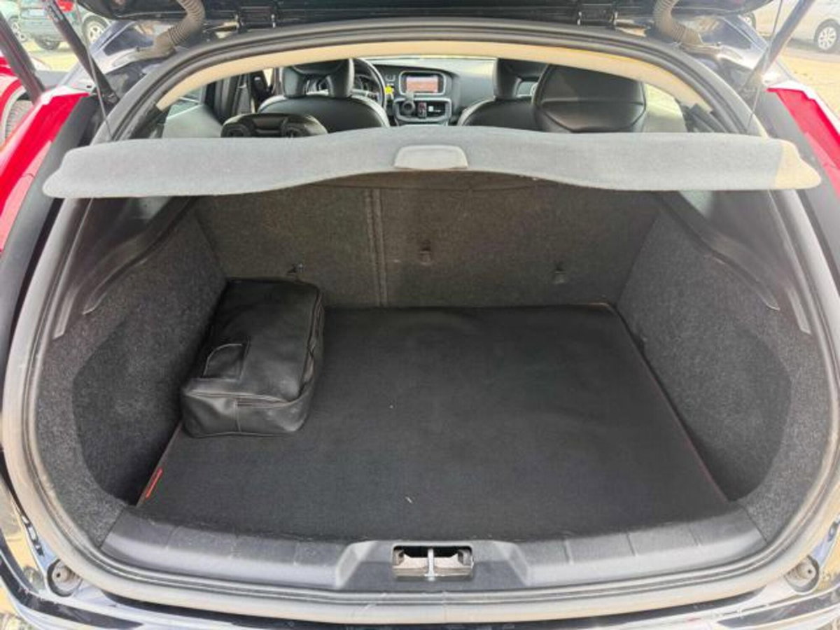 Volvo V40 Cross Country D2 Volvo Ocean Race (14)