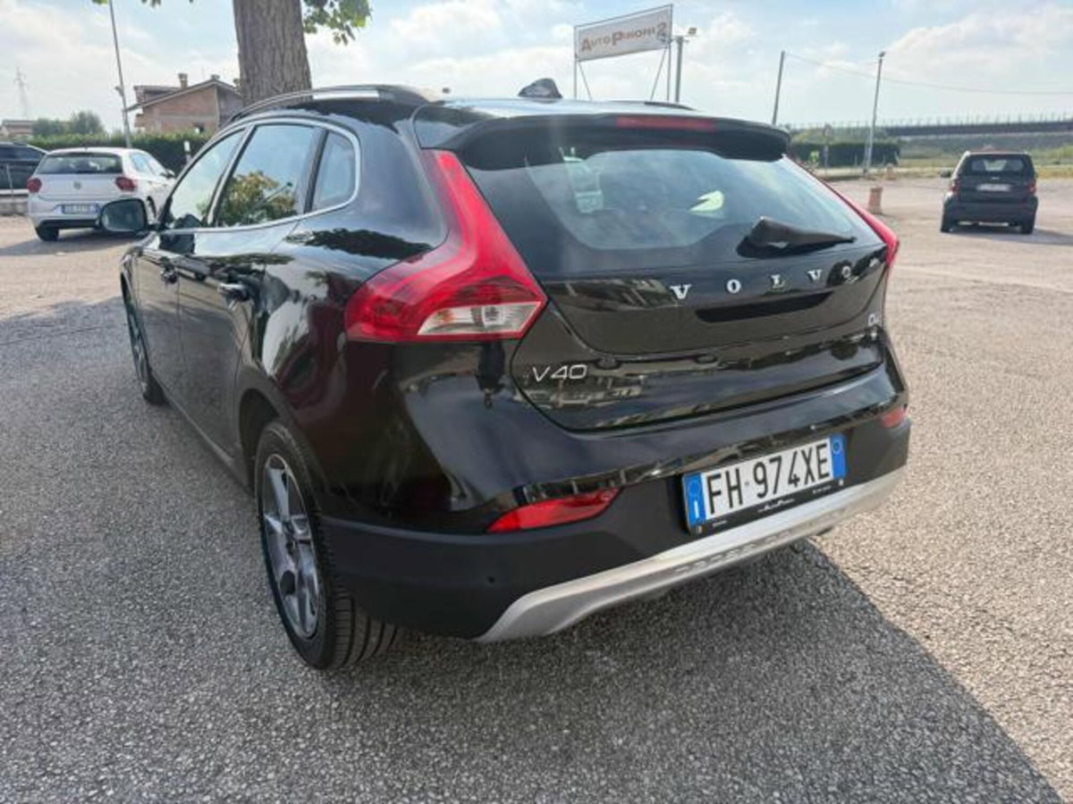 Volvo V40 Cross Country D2 Volvo Ocean Race (5)