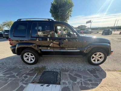 Jeep Cherokee 2.8 CRD Sport (3)