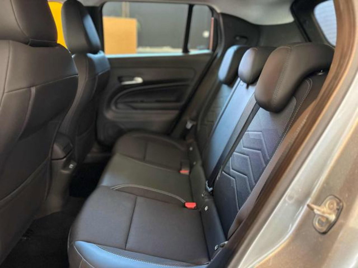 Jeep Avenger 1.2 turbo Summit fwd 100cv (17)