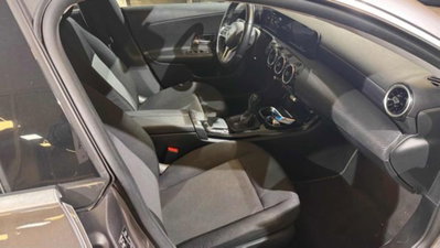 Mercedes-Benz CLA Shooting Brake 180 d Automatic Shooting Brake Business (11)