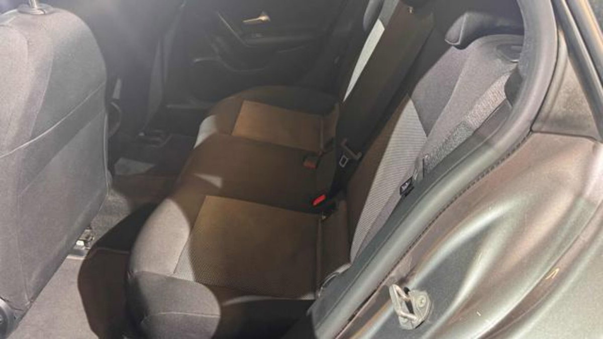 Mercedes-Benz CLA Shooting Brake 180 d Automatic Shooting Brake Business (15)