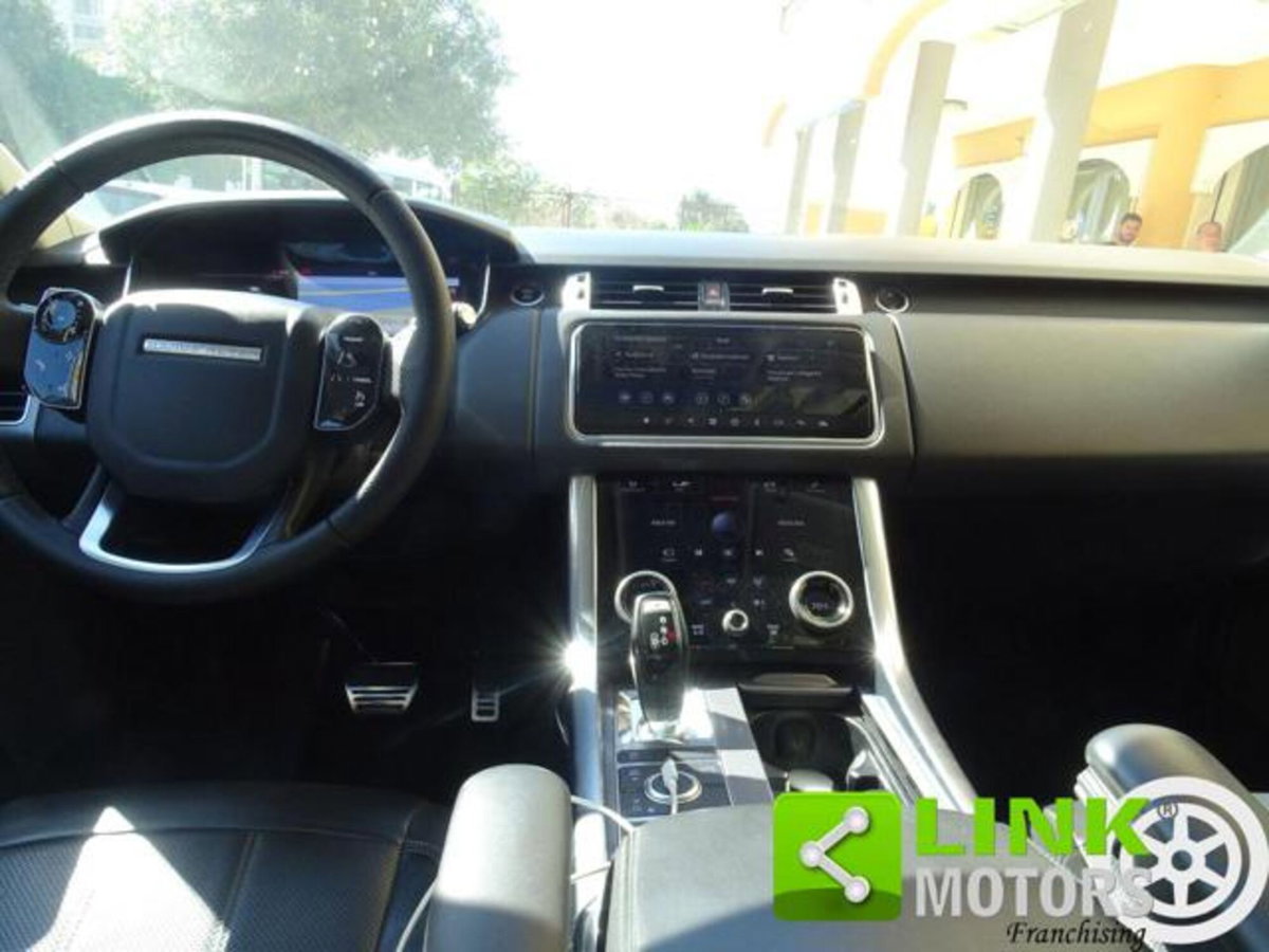 Land Rover Range Rover Sport 3.0 TDV6 HSE (11)