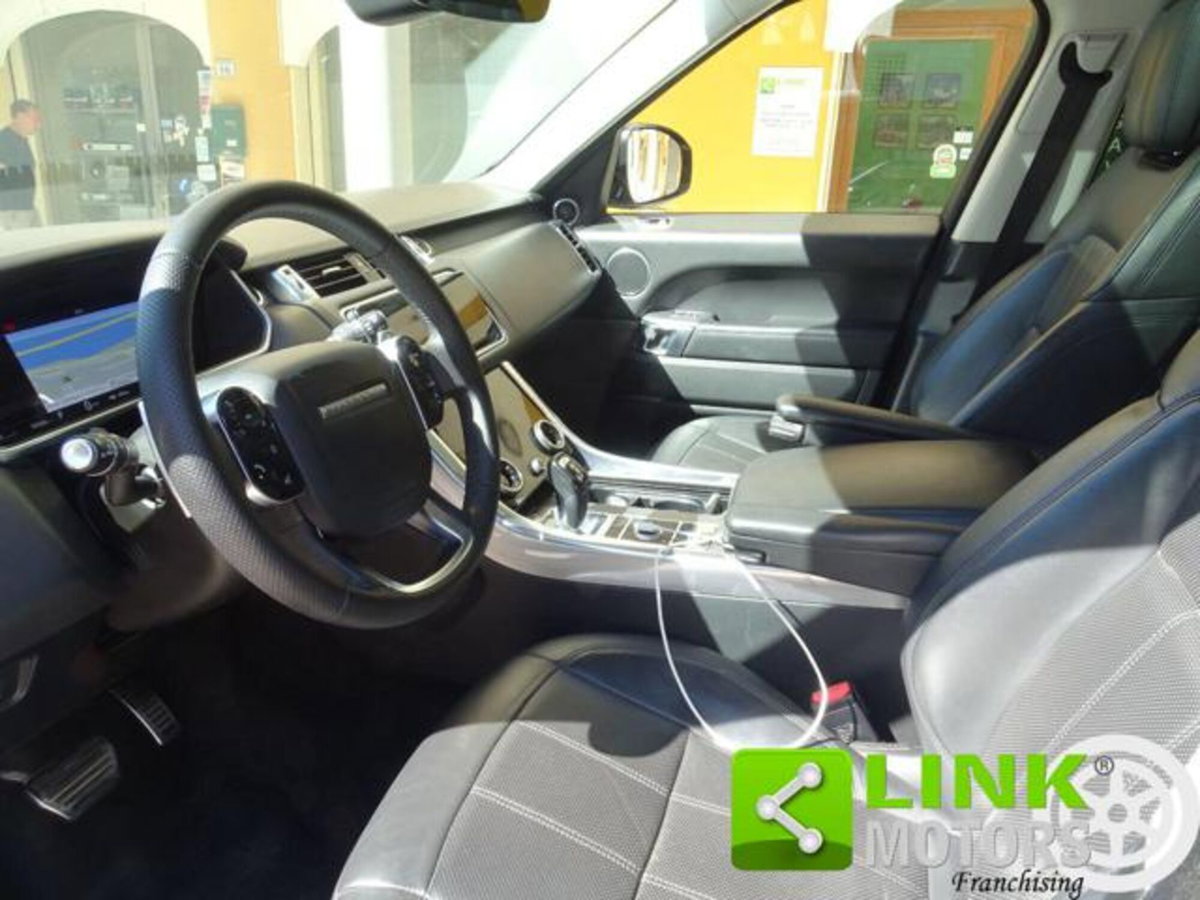 Land Rover Range Rover Sport 3.0 TDV6 HSE (7)