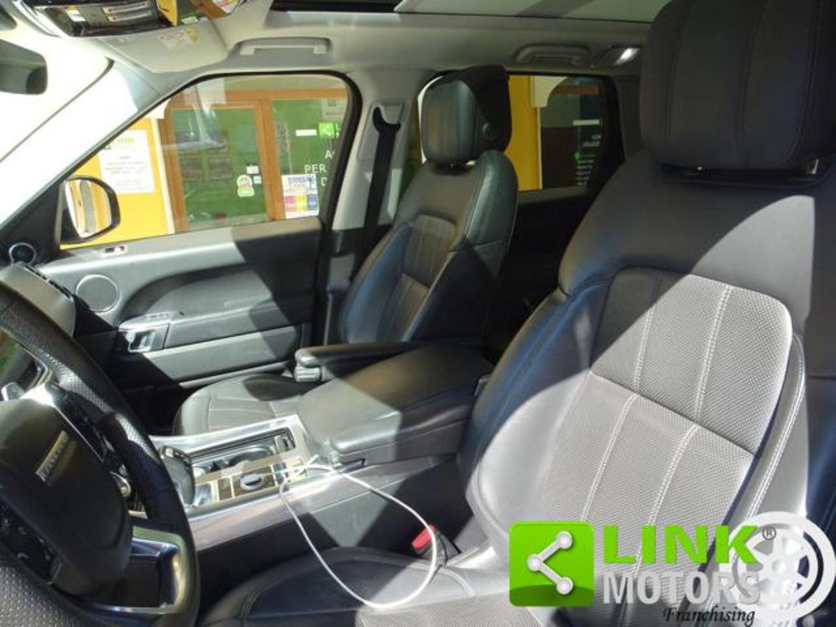 Land Rover Range Rover Sport 3.0 TDV6 HSE (8)