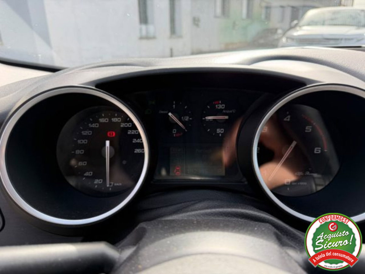 Alfa Romeo Giulietta 1.6 JTDm Business 120cv tct (10)