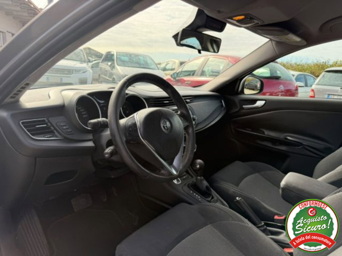 Alfa Romeo Giulietta 1.6 JTDm Business 120cv tct (11)