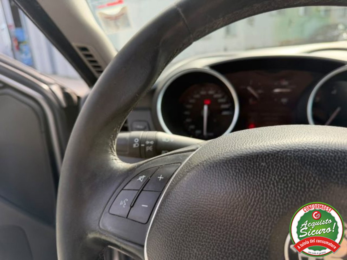 Alfa Romeo Giulietta 1.6 JTDm Business 120cv tct (8)