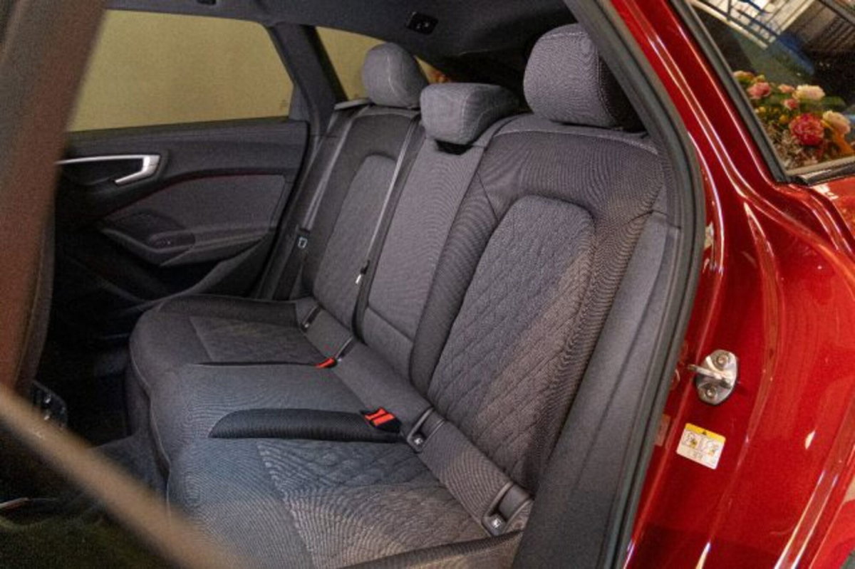 Audi A5 Avant 2.0 tdi mhev+ S line edition 204cv s-tronic (12)