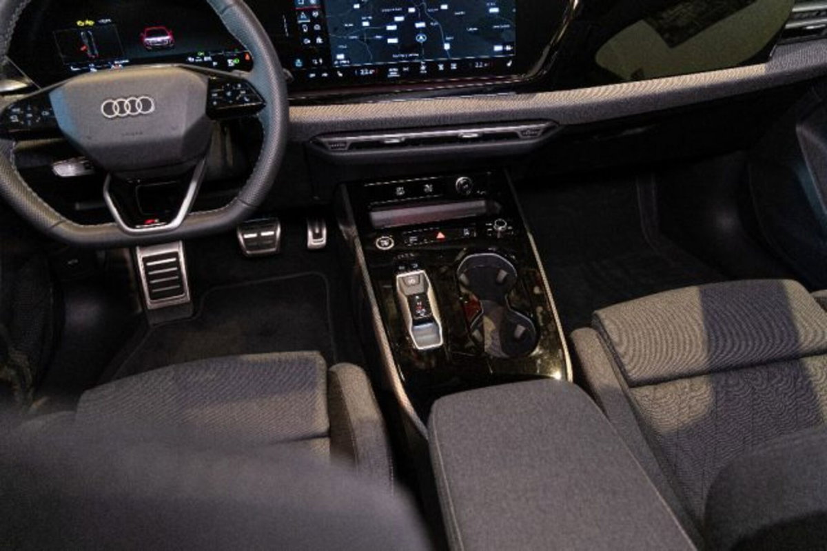 Audi A5 Avant 2.0 tdi mhev+ S line edition 204cv s-tronic (15)