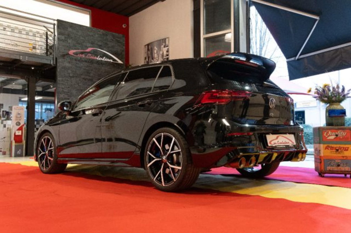 Volkswagen Golf 2.0 TSI R DSG 4Motion 20 years (4)