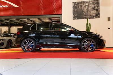 Volkswagen Golf 2.0 TSI R DSG 4Motion 20 years (8)