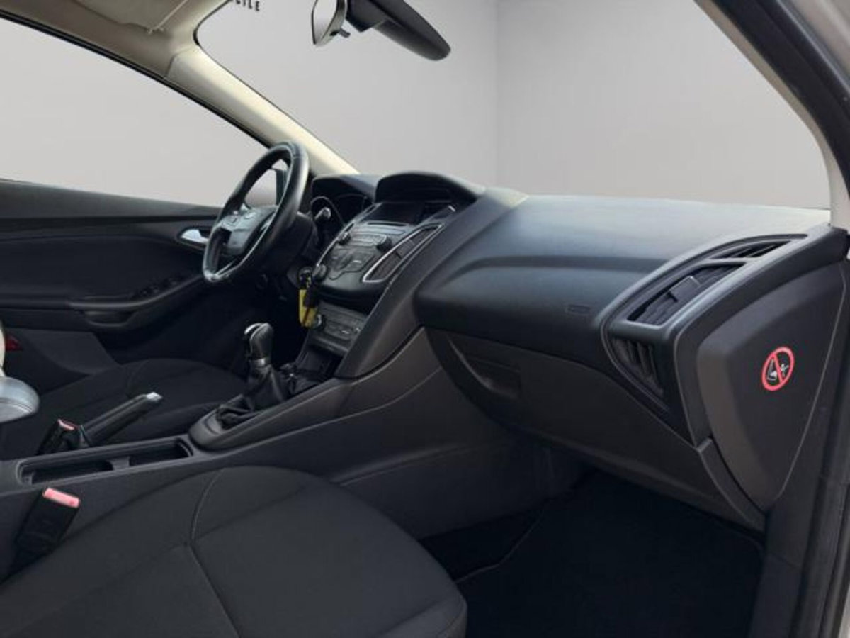Ford Focus 1.0 EcoBoost 100 CV 5p. Business (16)