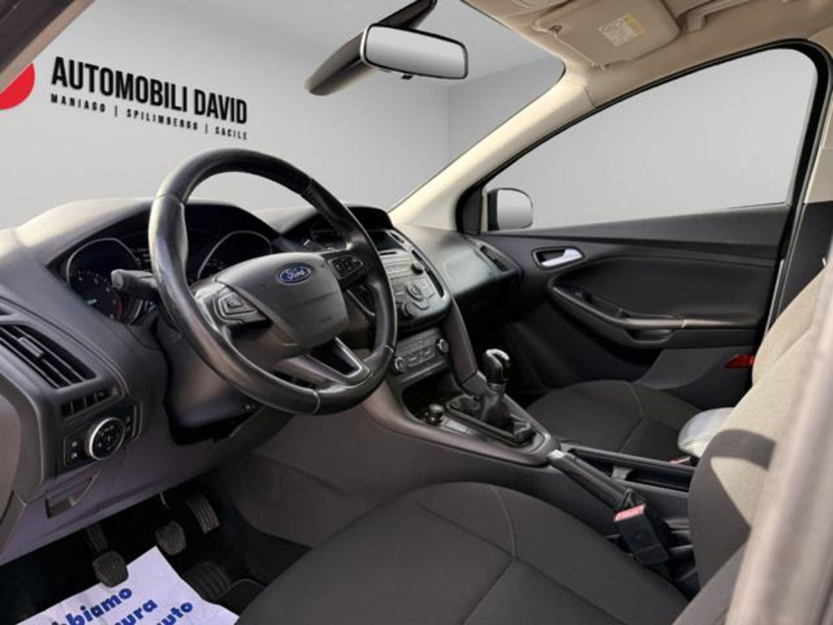 Ford Focus 1.0 EcoBoost 100 CV 5p. Business (7)