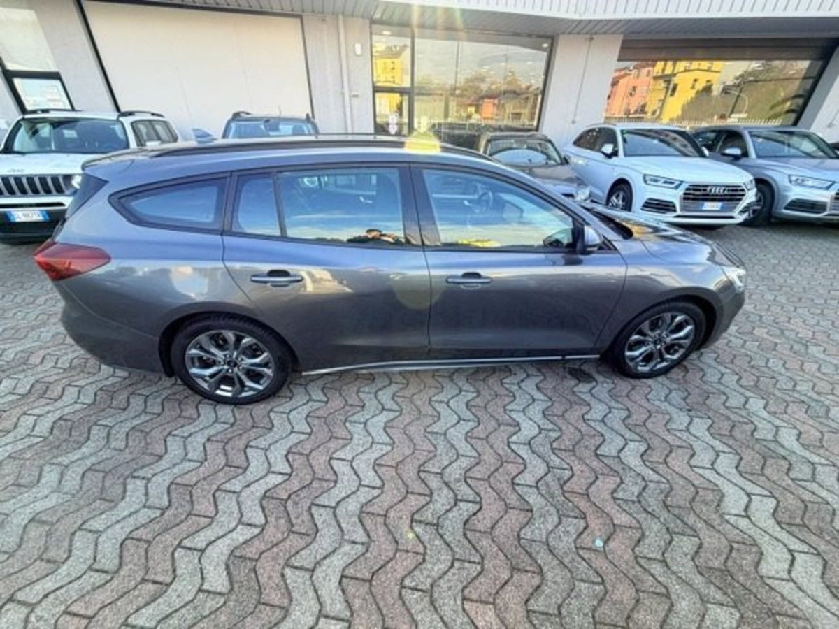 Ford Focus Station Wagon 1.0 EcoBoost Hybrid 125 CV Powershift SW ST-Line X (2)
