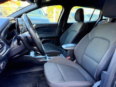 Ford Focus Station Wagon 1.0 EcoBoost Hybrid 125 CV Powershift SW ST-Line X (8)