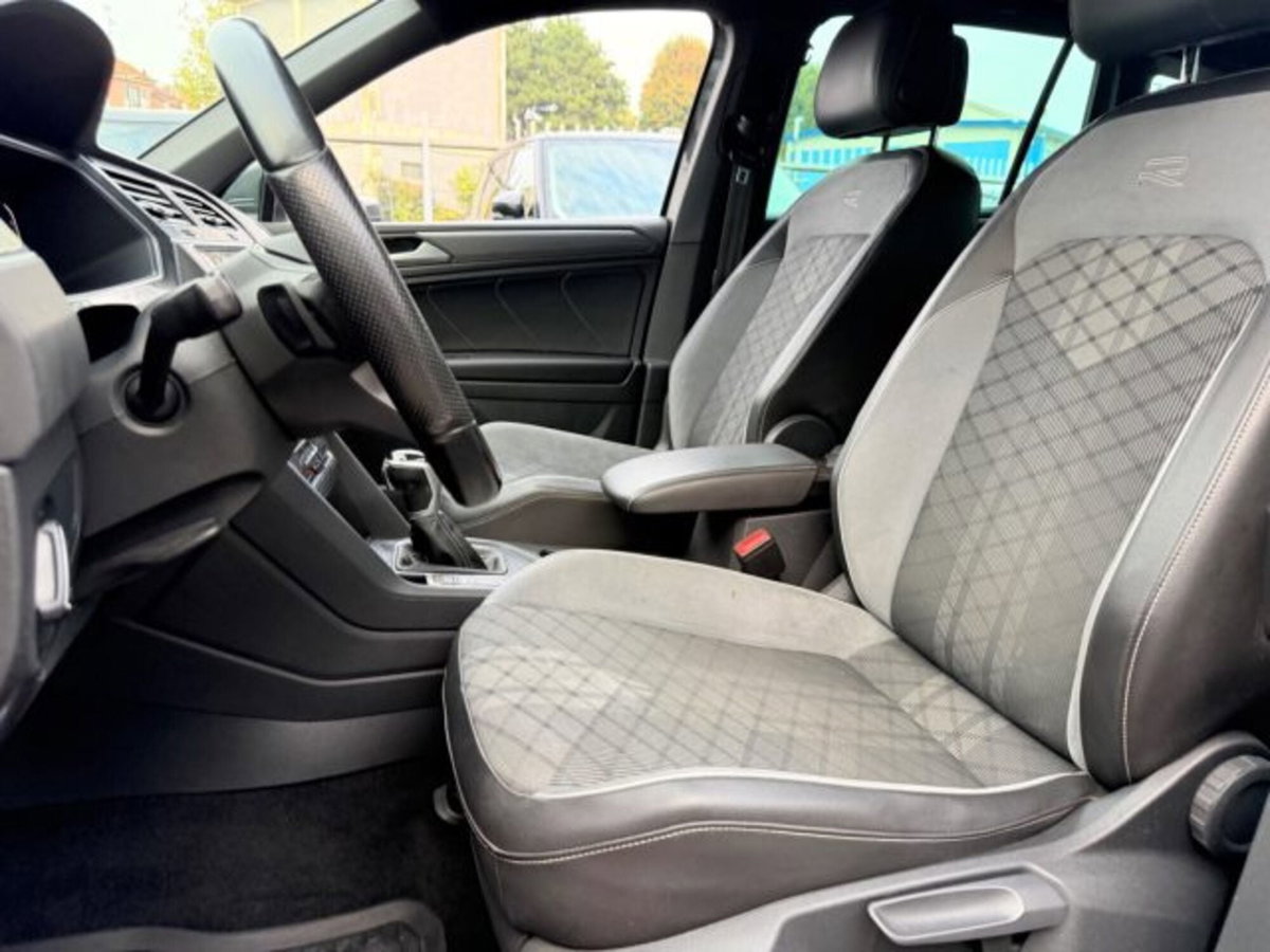 Volkswagen Tiguan 2.0 TDI 150 CV SCR DSG 4MOTION R-Line (11)