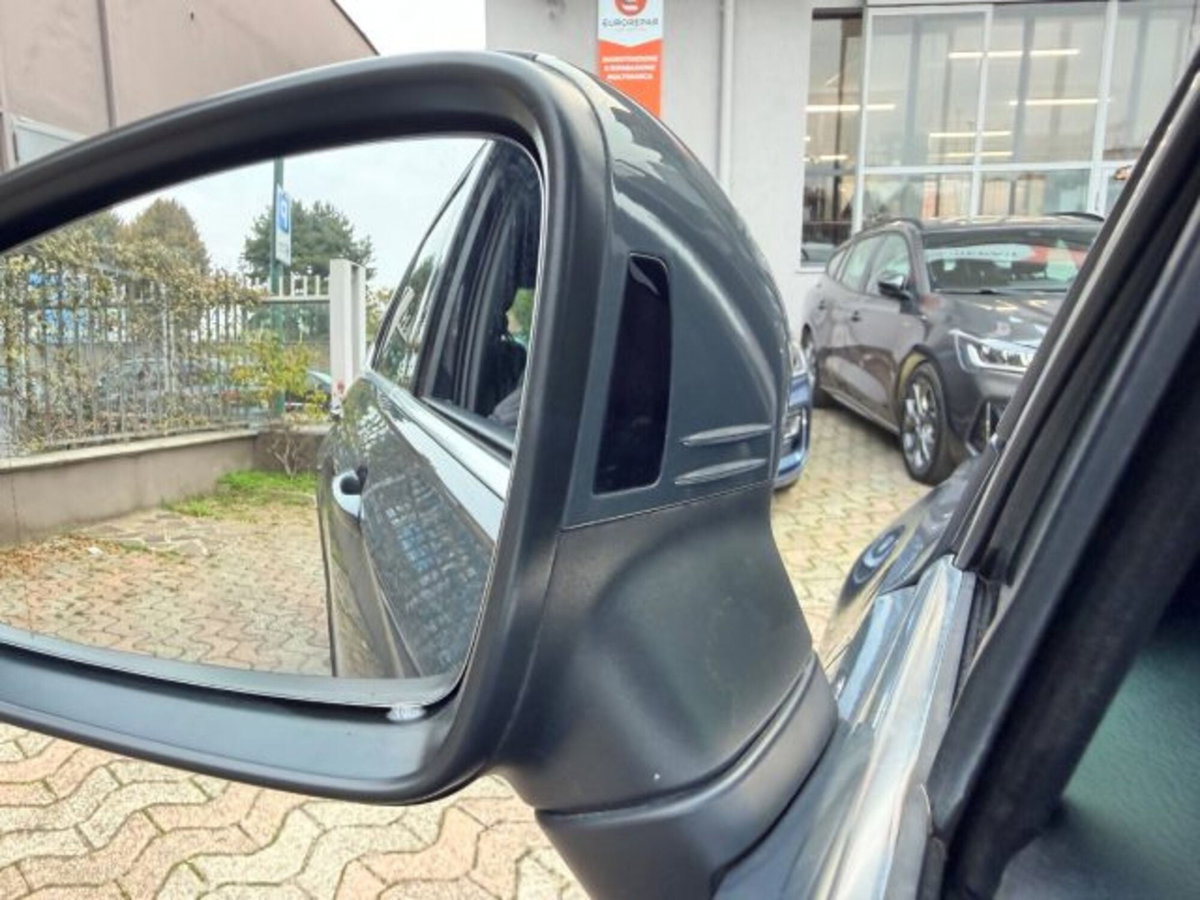 Volkswagen Tiguan 2.0 TDI 150 CV SCR DSG 4MOTION R-Line (20)