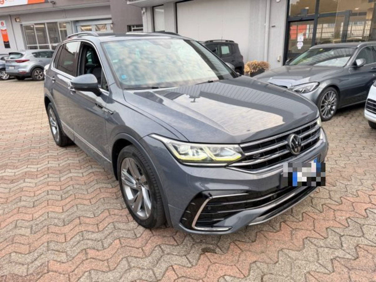 Volkswagen Tiguan 2.0 TDI 150 CV SCR DSG 4MOTION R-Line (3)