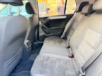Volkswagen Golf 1.6 TDI DPF 5p. Highline (5)