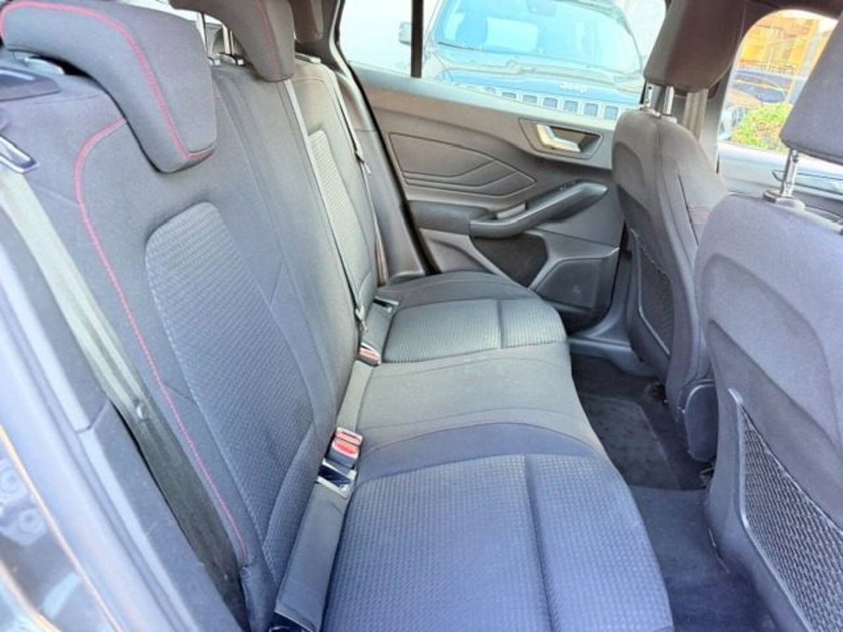 Ford Focus Station Wagon 1.0 EcoBoost Hybrid 125 CV Powershift SW ST-Line X (9)