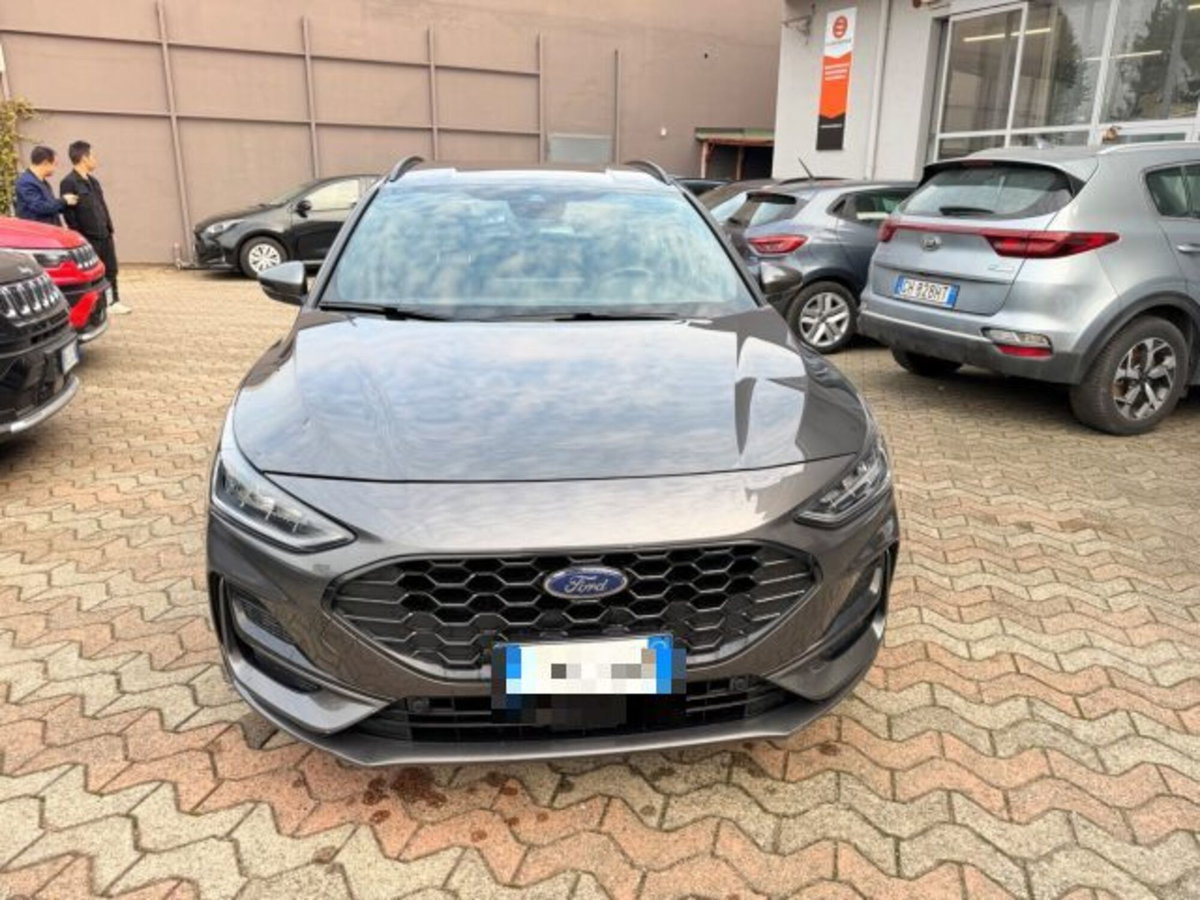 Ford Focus Station Wagon 1.0 EcoBoost Hybrid 125 CV Powershift SW ST-Line X (2)