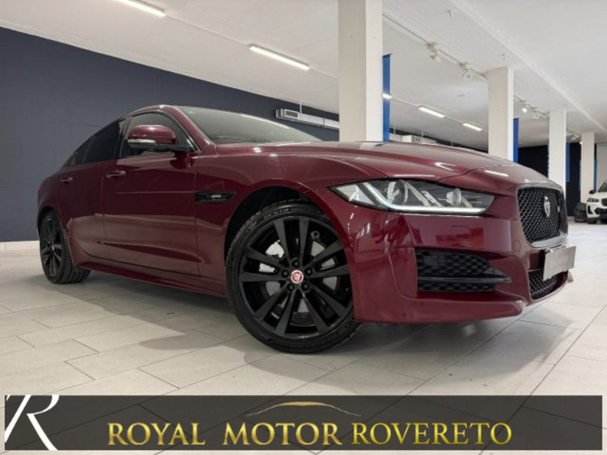 Jaguar XE 2.0 D Turbo 180 CV AWD aut. R-Sport (3)