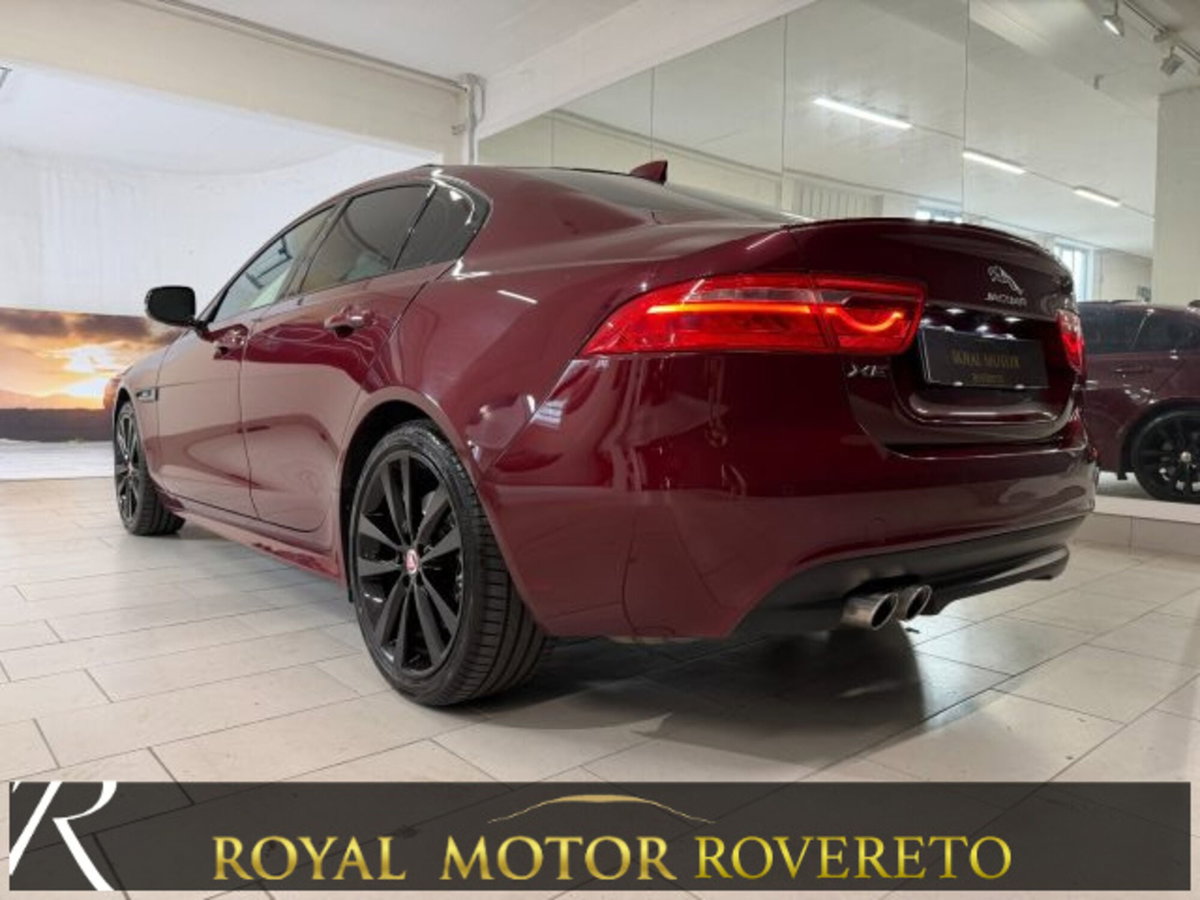 Jaguar XE 2.0 D Turbo 180 CV AWD aut. R-Sport (5)