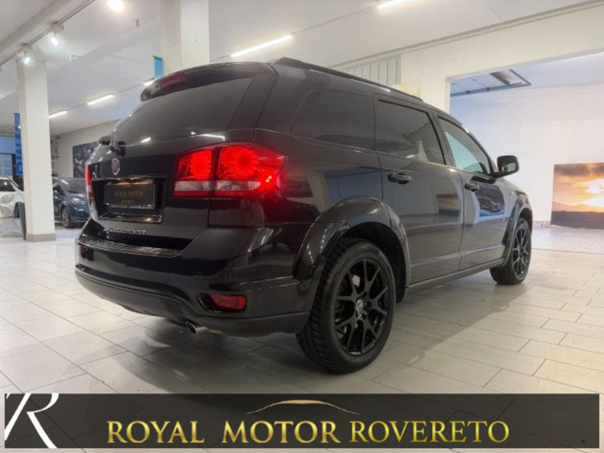 Fiat Freemont 2.0 Mjt 170 CV 4x4 Automatica Black Code (7)