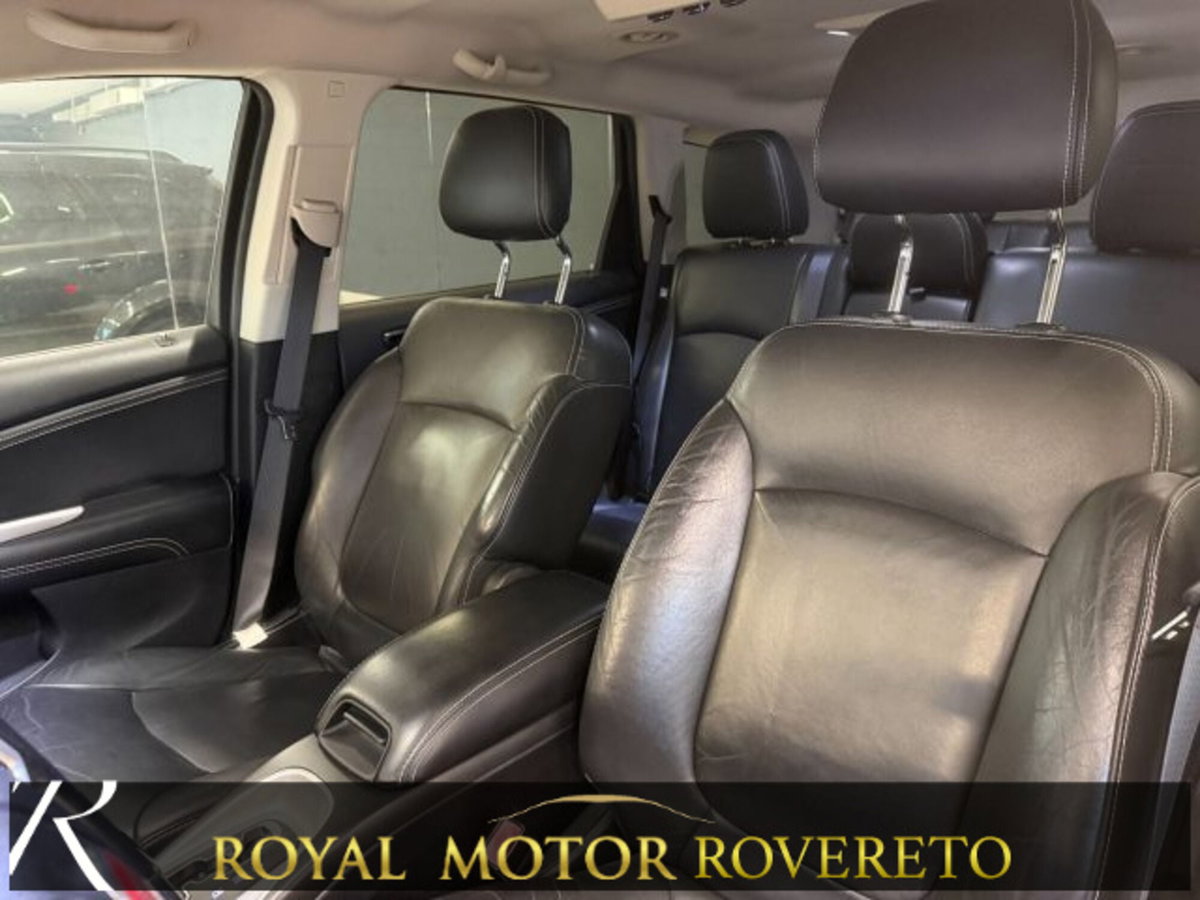 Fiat Freemont 2.0 Mjt 170 CV 4x4 Automatica Black Code (9)