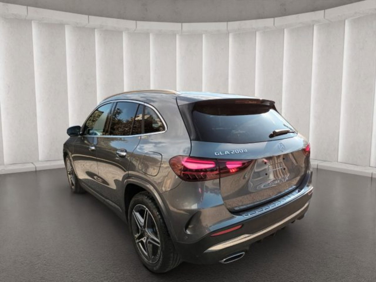 Mercedes-Benz GLA SUV 200 d AMG Line Premium Plus 4matic auto (5)