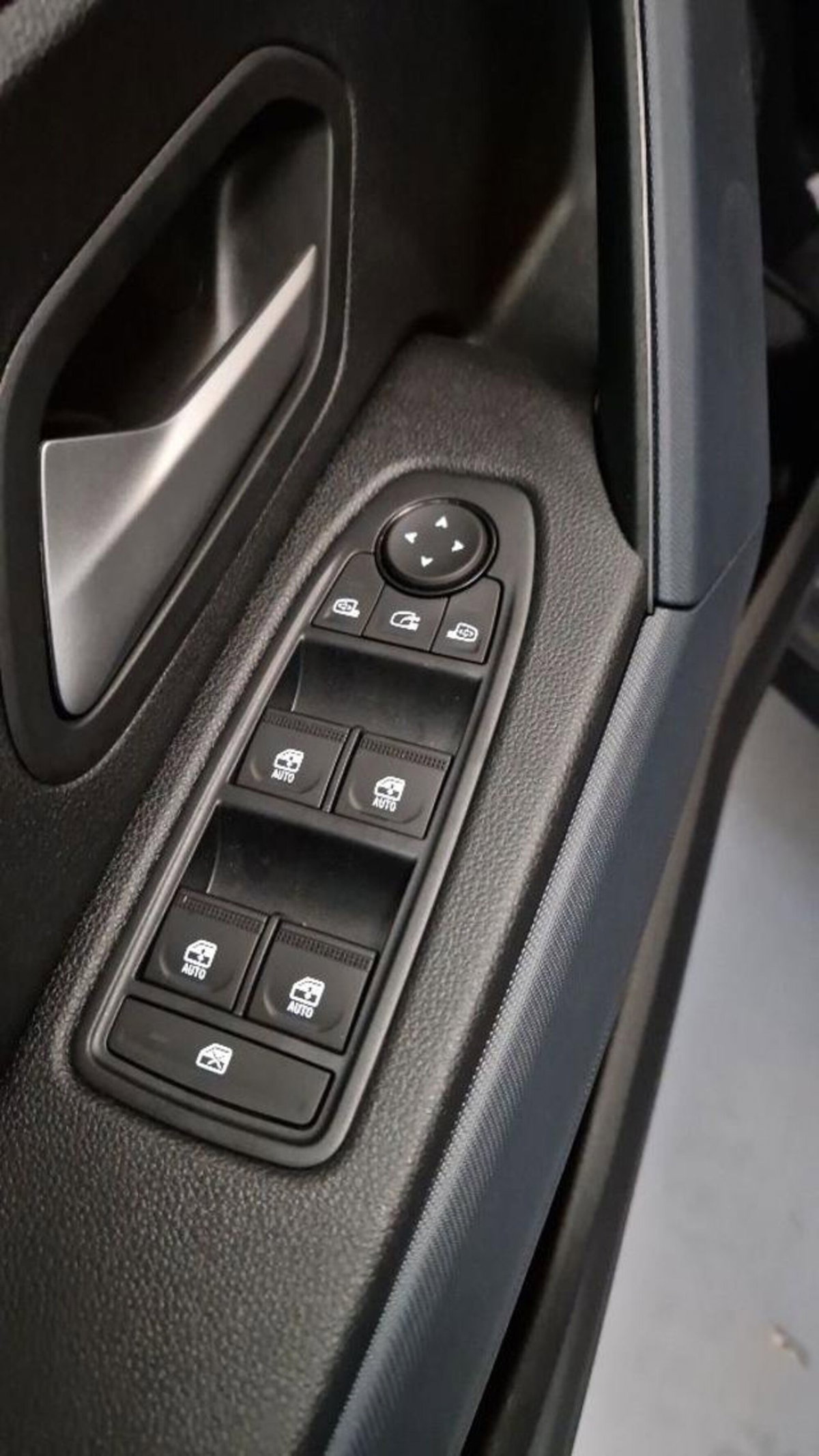 Dacia Duster 1.0 Eco-G Extreme 100cv (15)