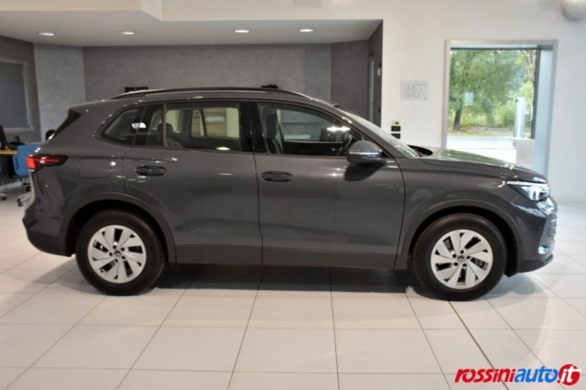 Volkswagen Tiguan 2.0 tdi Life 150cv dsg (6)