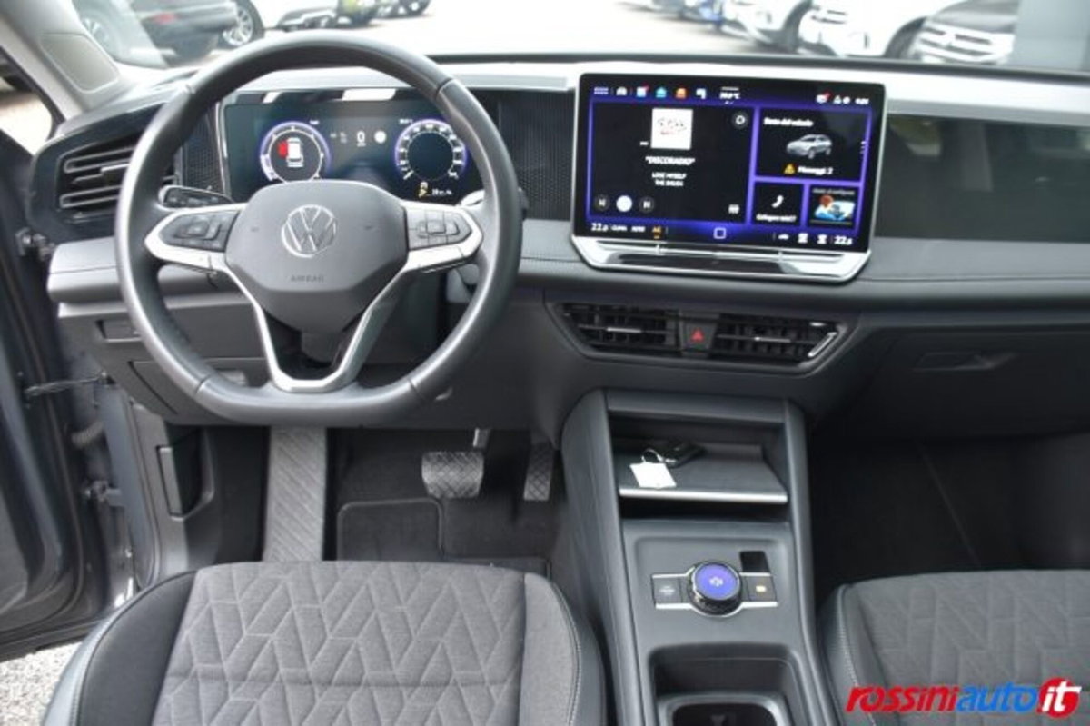 Volkswagen Tiguan 2.0 tdi Life 150cv dsg (9)