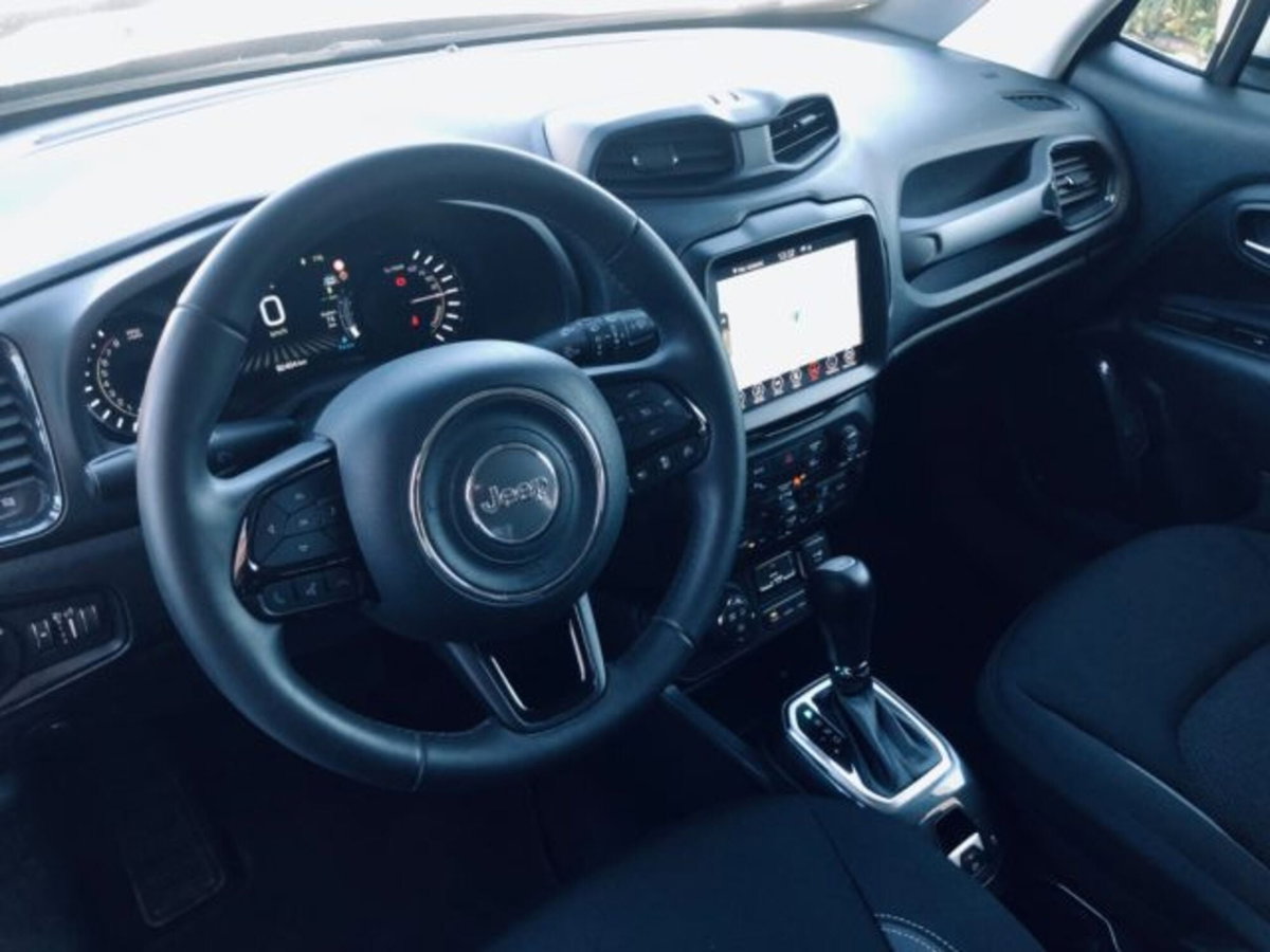 Jeep Renegade 1.3 T4 190CV PHEV 4xe AT6 Limited (15)