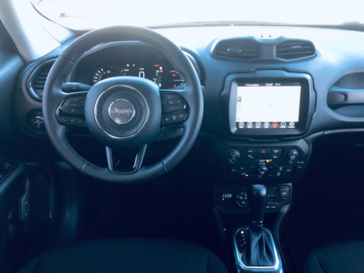 Jeep Renegade 1.3 T4 190CV PHEV 4xe AT6 Limited (6)