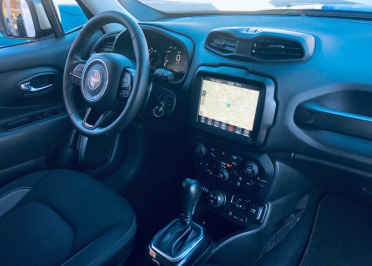 Jeep Renegade 1.3 T4 190CV PHEV 4xe AT6 Limited (7)