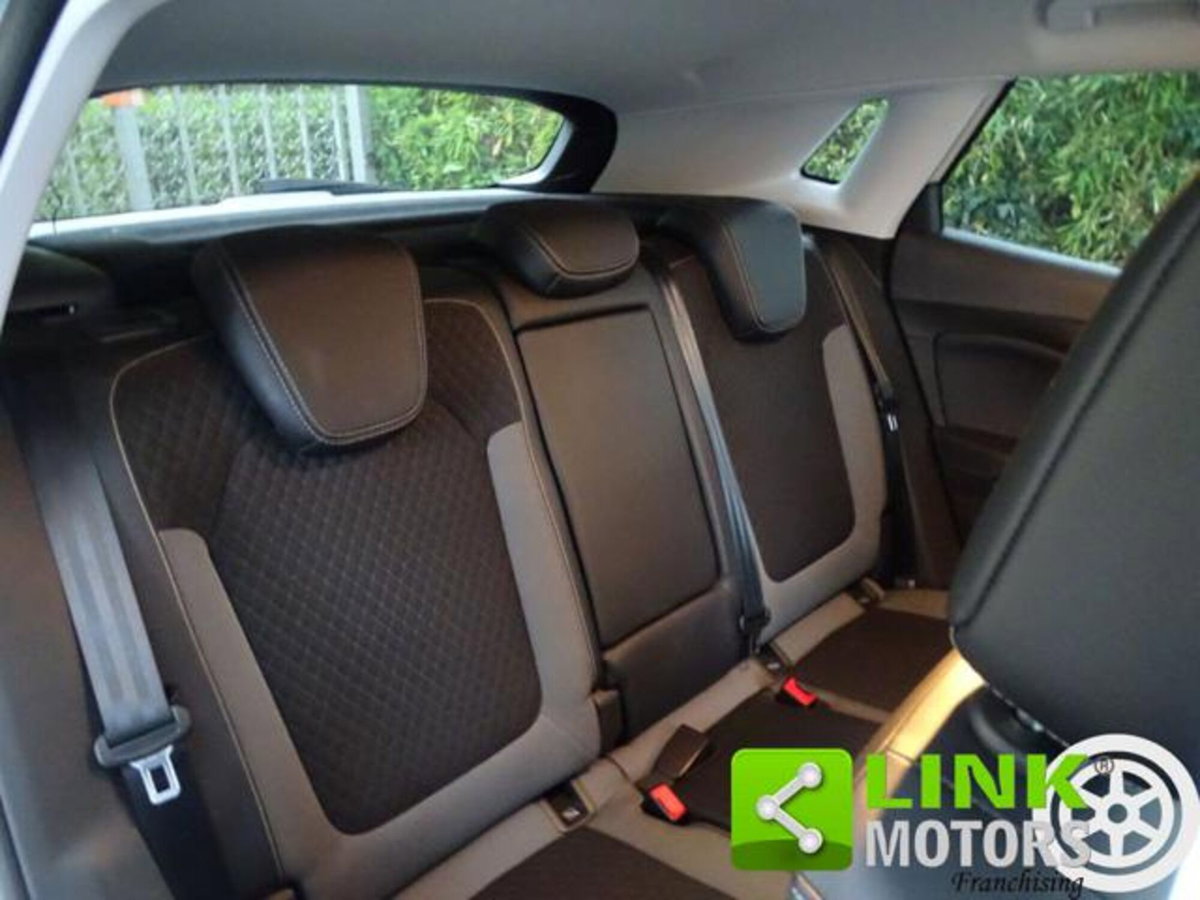 Opel Grandland X 1.5 diesel Ecotec Start&Stop aut. Elegance (11)