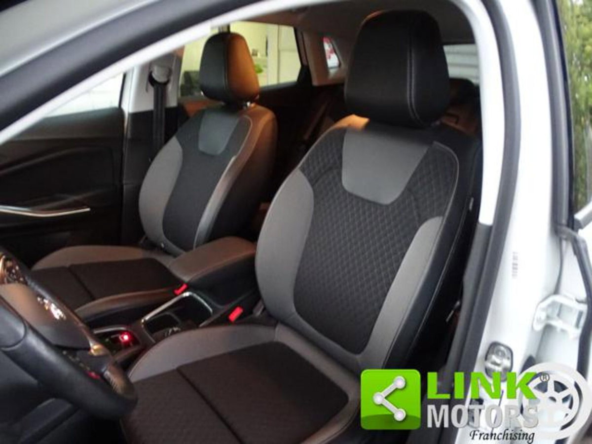 Opel Grandland X 1.5 diesel Ecotec Start&Stop aut. Elegance (15)