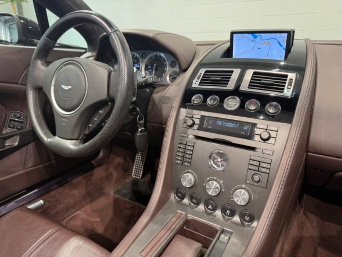 Aston Martin V8 Vantage Cabrio V8 Vantage Roadster Sportshift (13)